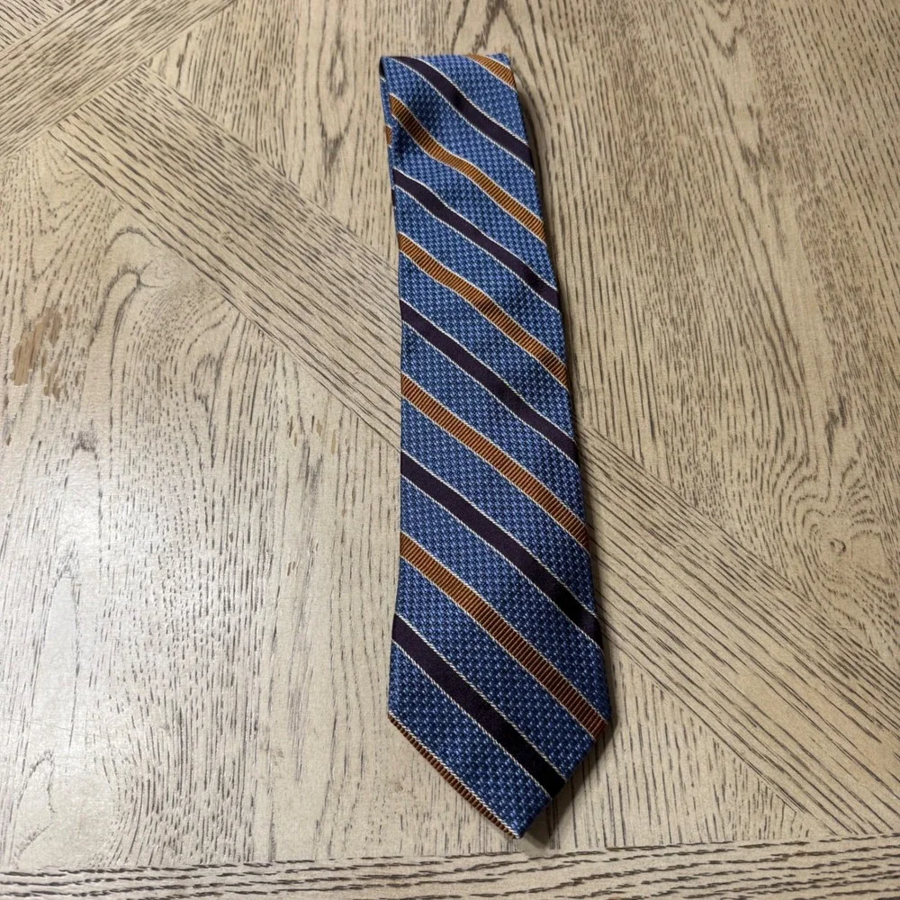 Jos A Bank Signature Collection Mens Blue Stripe 100% Silk Tie Made in Italy‎